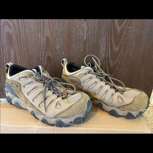 Oboz Hiking shoe size 9